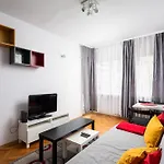 Rondo Onz Red & Yellow Apartment