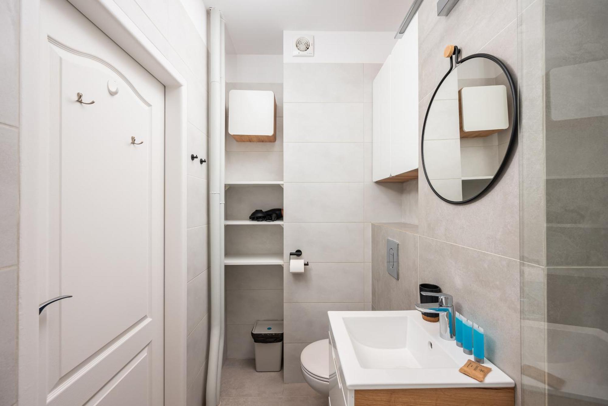 Apartament Rondo Onz Red & Yellow *
